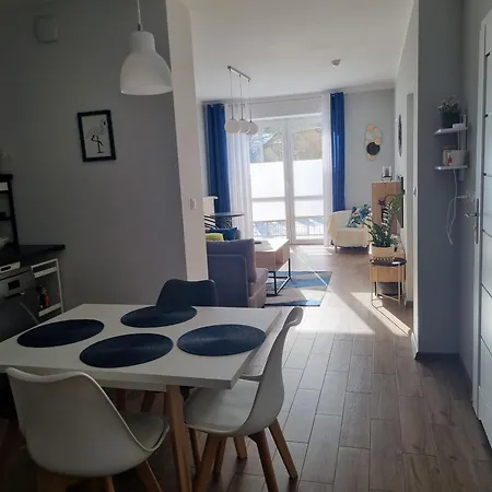 107 I 108 * Kolobrzeg